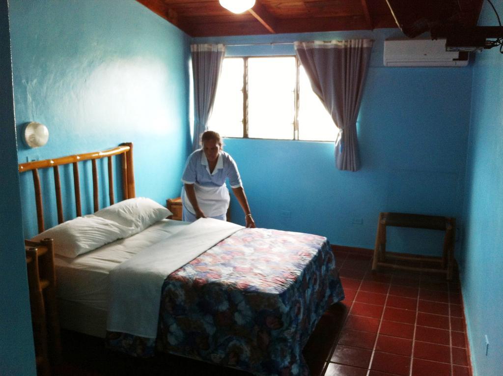 Hotel Caribe Barahona Extérieur photo