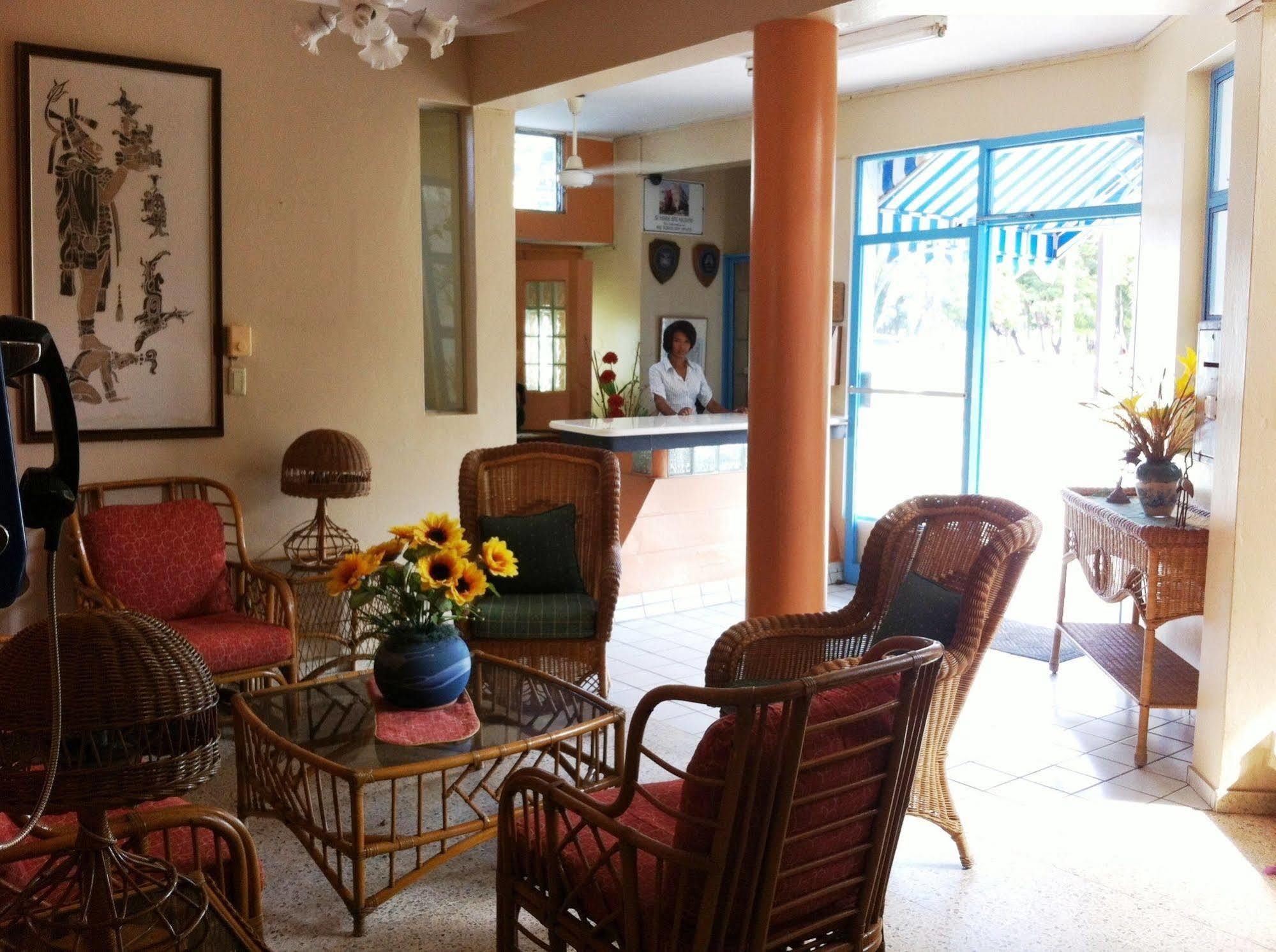 Hotel Caribe Barahona Extérieur photo