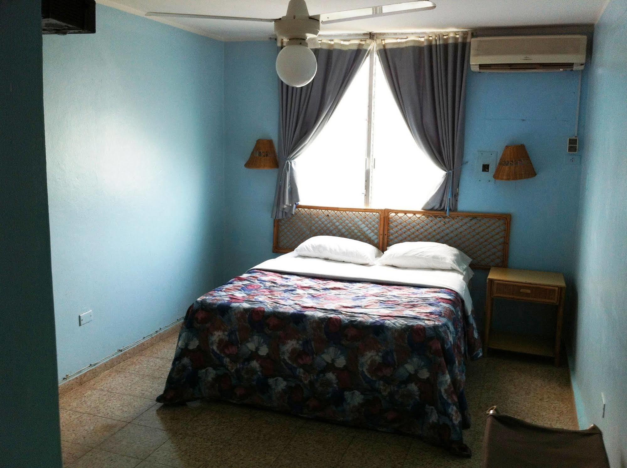 Hotel Caribe Barahona Extérieur photo