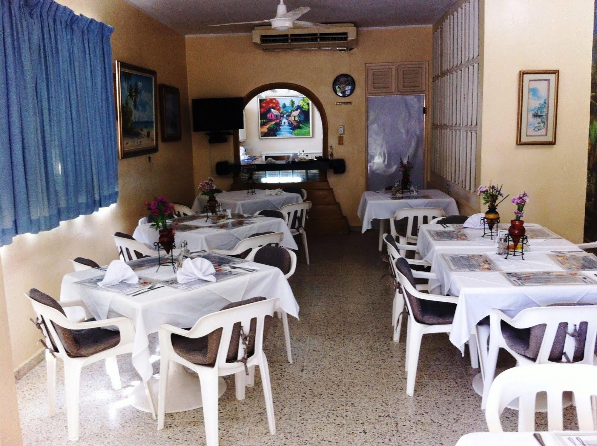 Hotel Caribe Barahona Extérieur photo
