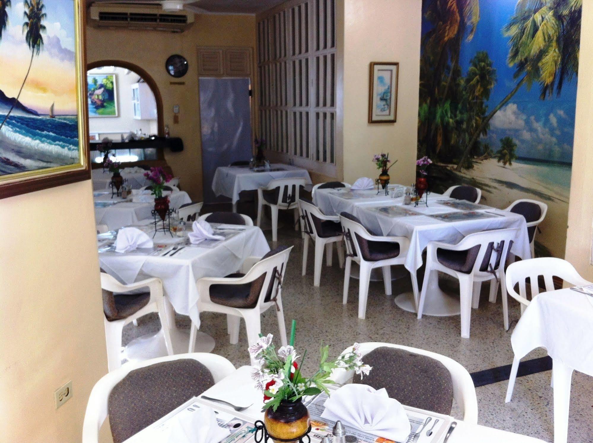 Hotel Caribe Barahona Extérieur photo