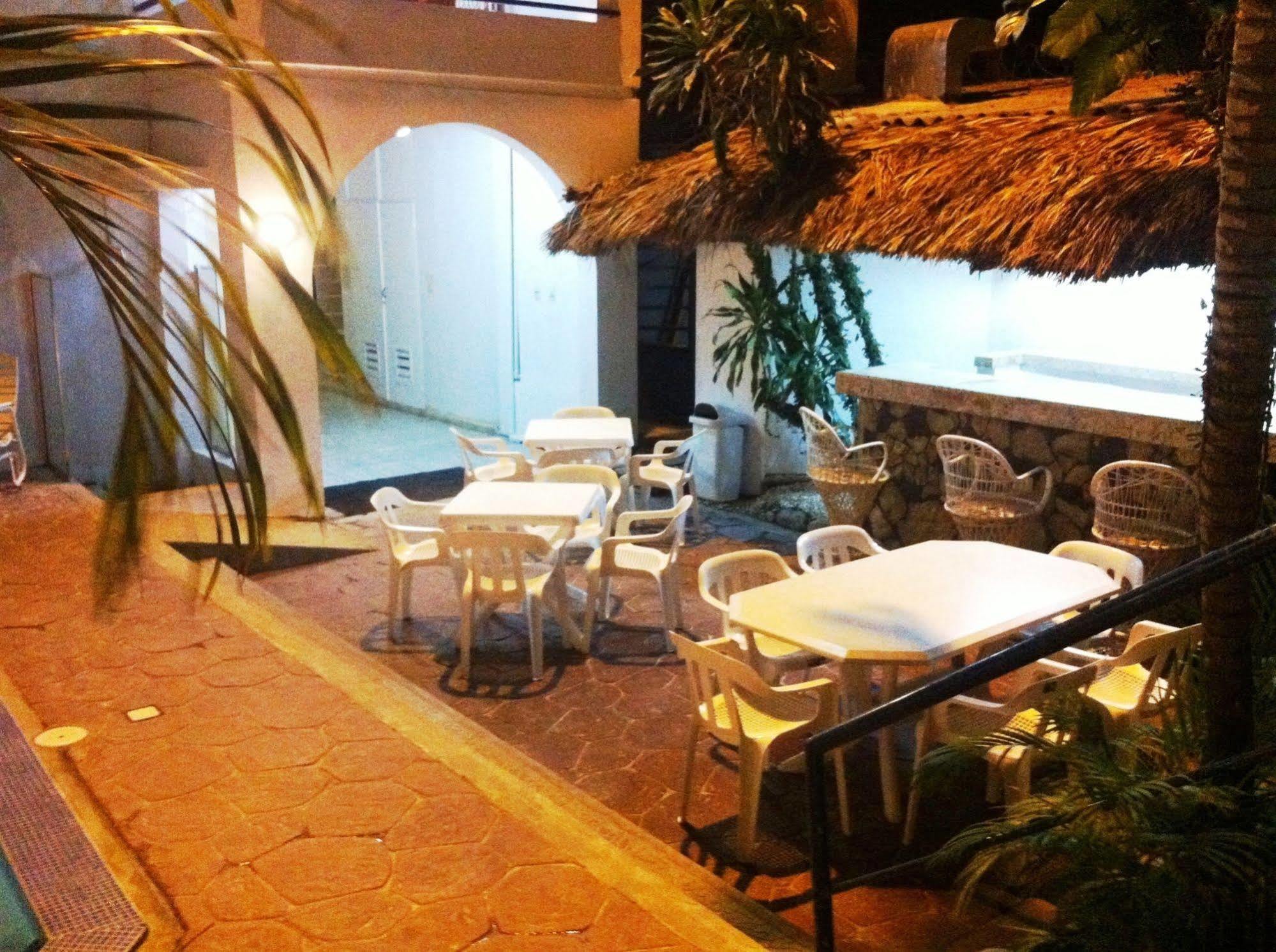 Hotel Caribe Barahona Extérieur photo