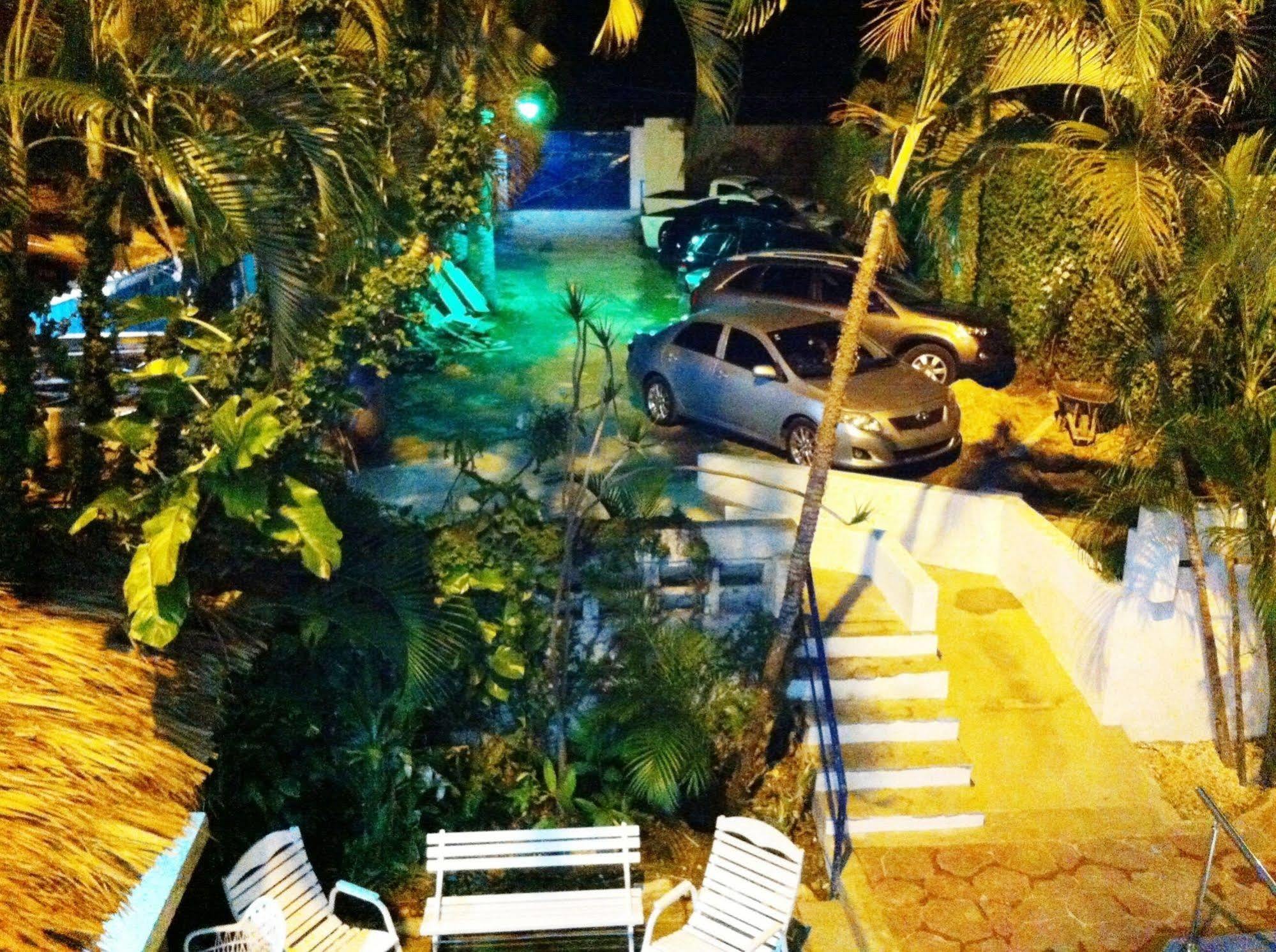 Hotel Caribe Barahona Extérieur photo